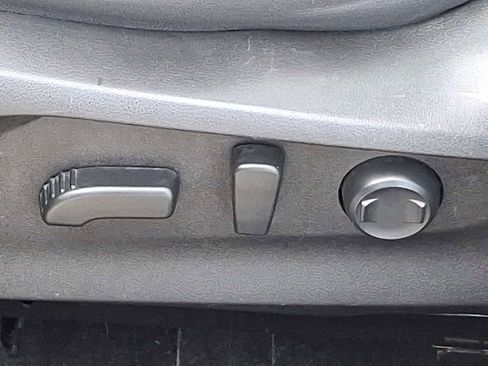 Used 2019 Subaru Forester Premium w/ All-Weather Package image 26