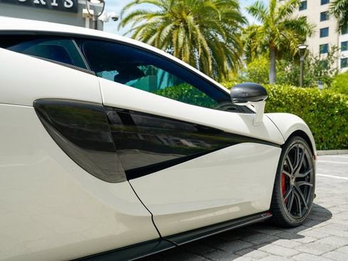 Used 2017 McLaren 570S Coupe RWD image 29