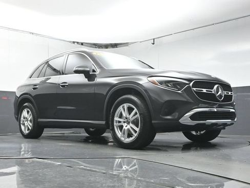Used 2025 Mercedes-Benz GLC 300 image 33