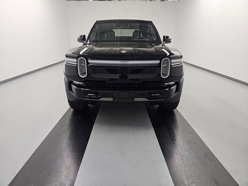 Used 2025 Rivian R1T Adventure image 8