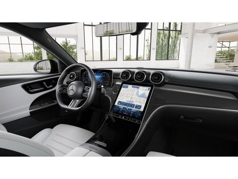 Used 2025 Mercedes-Benz C 300 Sedan image 5