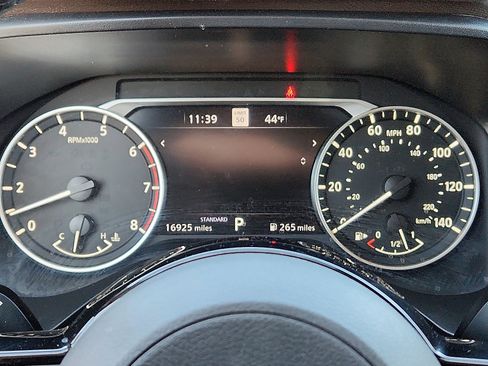 Used 2023 Nissan Rogue SL w/ SL Premium Package image 23