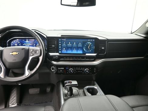 Used 2025 Chevrolet Silverado 1500 LTZ RWD image 14