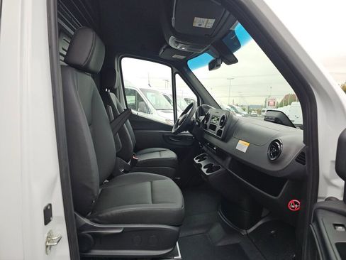 New 2025 Mercedes-Benz Sprinter 2500 image 17