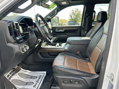 Used 2024 Chevrolet Silverado 3500 High Country w/ Technology Package image 22