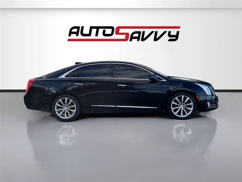 Used 2017 Cadillac XTS Luxury image 8