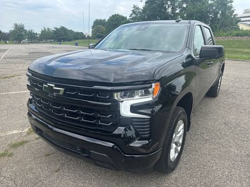 Used 2026 Chevrolet Silverado 1500 RST AWD/4WD image 5