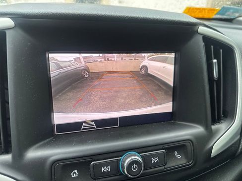 Used 2024 GMC Terrain SLE AWD/4WD image 14