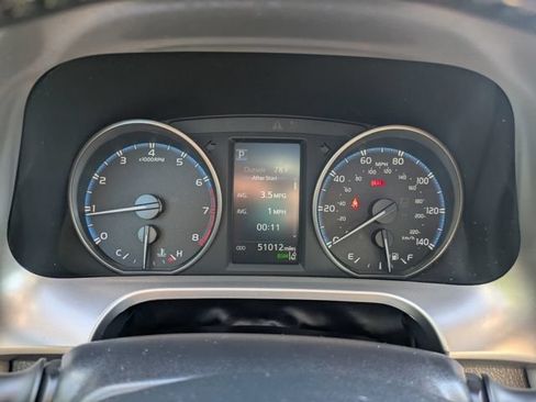 Used 2018 Toyota RAV4 XLE AWD/4WD image 24