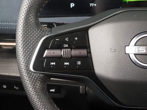 Used 2024 Nissan Ariya Platinum+ image 27