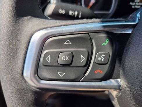 Used 2026 Jeep Wrangler Unlimited Sahara AWD/4WD image 20