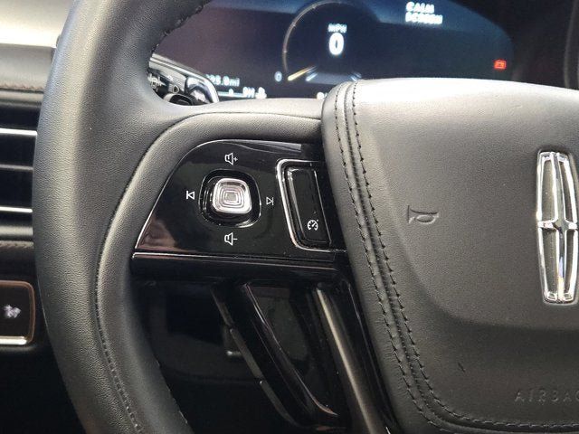 Used 2023 Lincoln Aviator AWD w/ Premium Package image 29