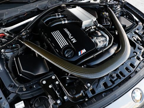 Used 2016 BMW M4 Convertible image 52