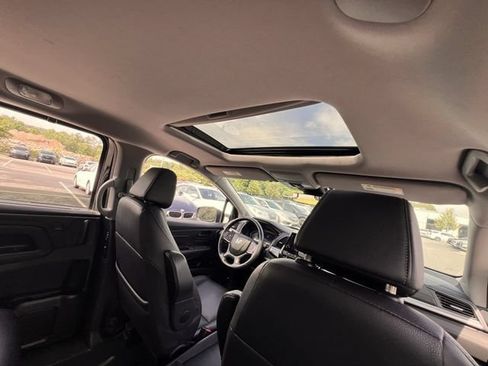 Used 2023 Honda Odyssey EX-L image 32