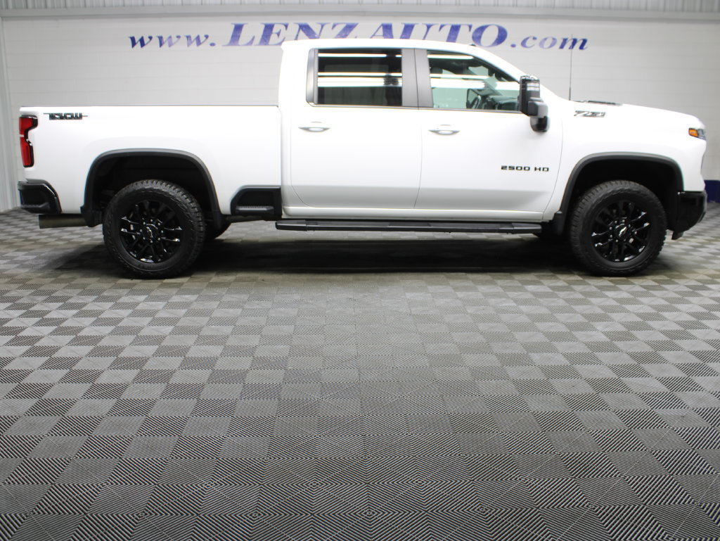 Used 2025 Chevrolet Silverado 2500 LT w/ Trail Boss Package AWD/4WD image 2