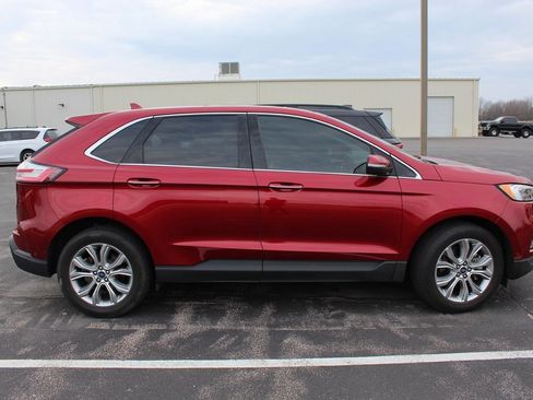 Used 2019 Ford Edge Titanium w/ Equipment Group 301A image 4