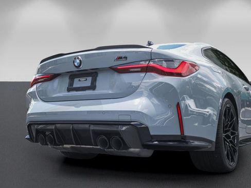 Used 2022 BMW M4 xDrive Competition w/ M Carbon Exterior Package AWD/4WD image 18