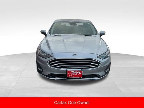 Used 2020 Ford Fusion SE w/ Equipment Group 151A image 2