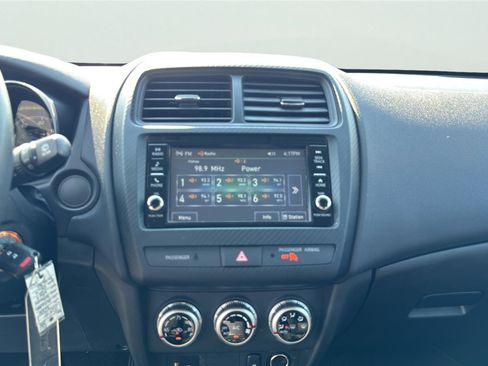 Used 2025 Mitsubishi Outlander Sport ES AWD/4WD image 14