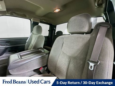 Used 2006 Chevrolet Silverado 2500 LT w/ Snow Plow Prep Package AWD/4WD image 18