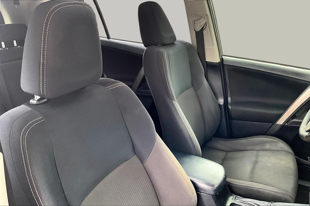 Used 2015 Toyota RAV4 XLE FWD image 29