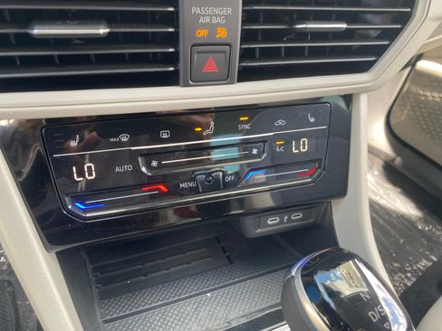 New 2025 Volkswagen Jetta SE image 12