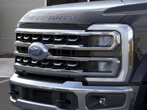 New 2026 Ford F450 XLT w/ XLT Premium Package image 17