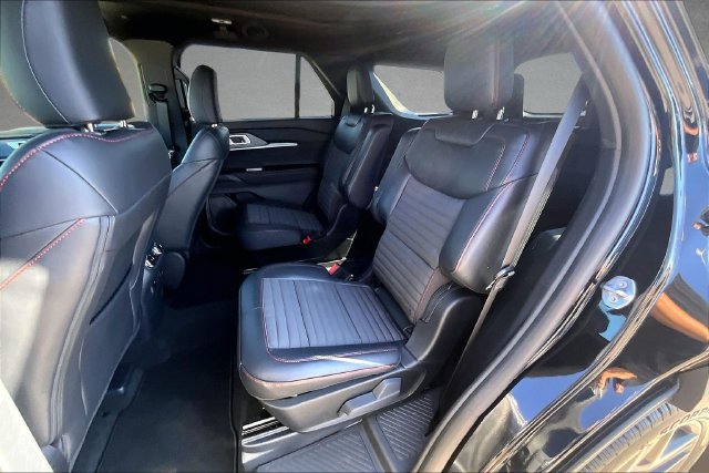 New 2027 Ford Explorer ST-Line w/ Premium Package AWD/4WD image 9