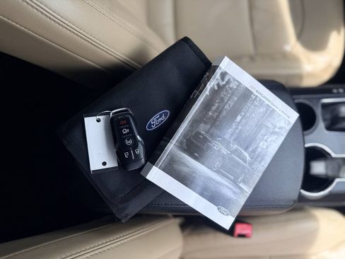 Used 2017 Ford Explorer Limited FWD image 31