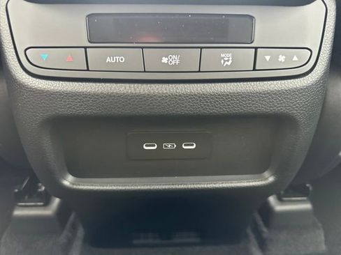 New 2025 Honda Pilot Touring image 18