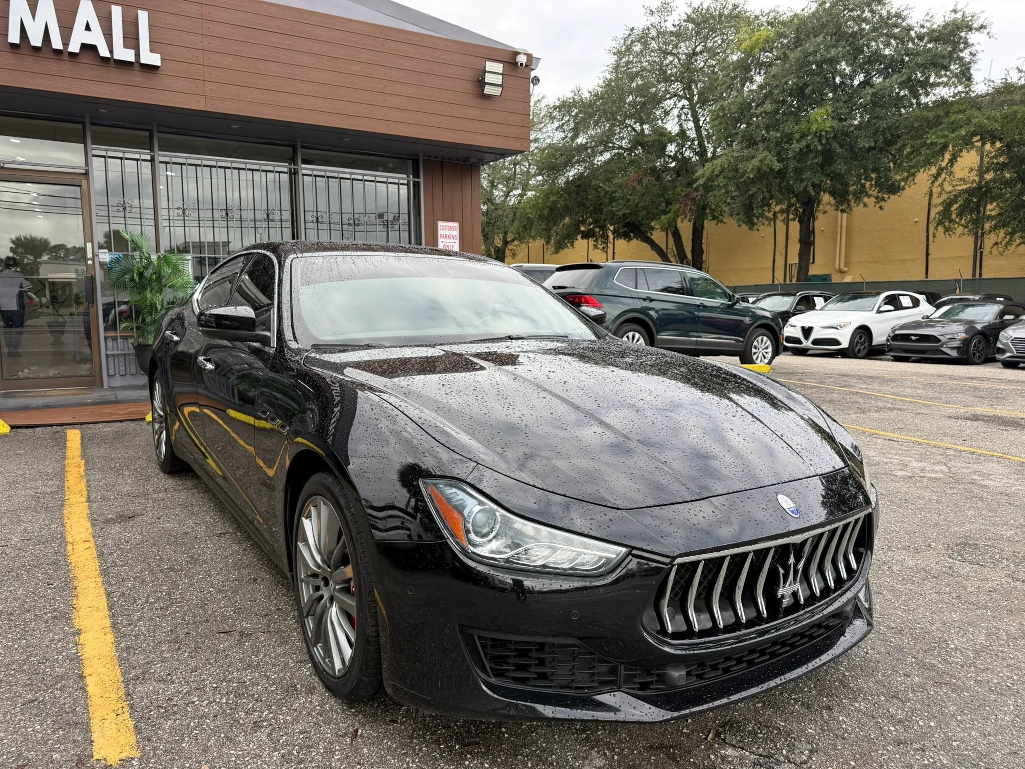 Used 2018 Maserati Ghibli RWD image 3