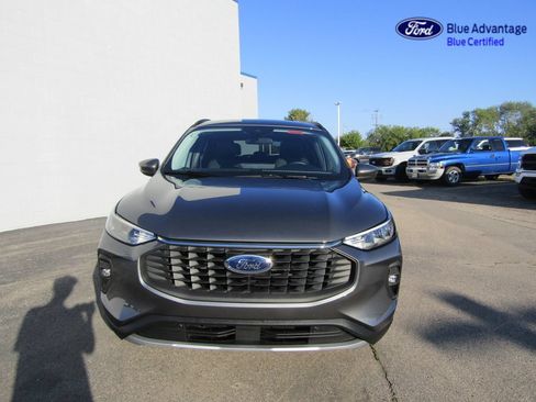 Certified 2026 Ford Escape SE w/ Class II Trailer Tow Package FWD image 5
