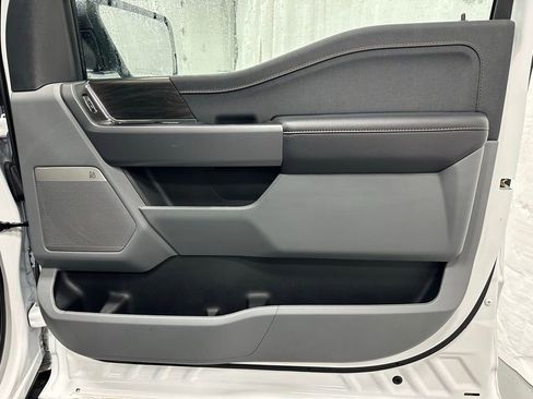 Used 2025 Ford F150 Lariat w/ Equipment Group 501A Mid image 57