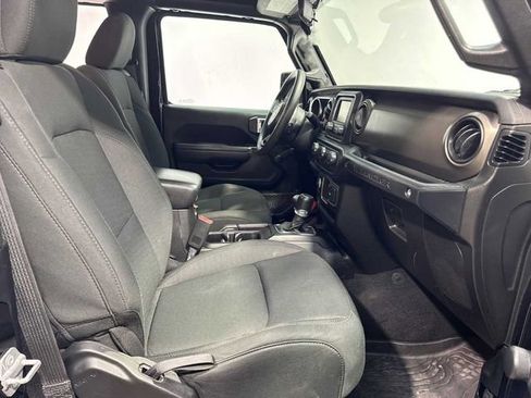 Used 2019 Jeep Wrangler Sport AWD/4WD image 9