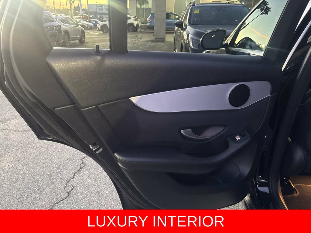 Used 2022 Mercedes-Benz GLC 300 image 17