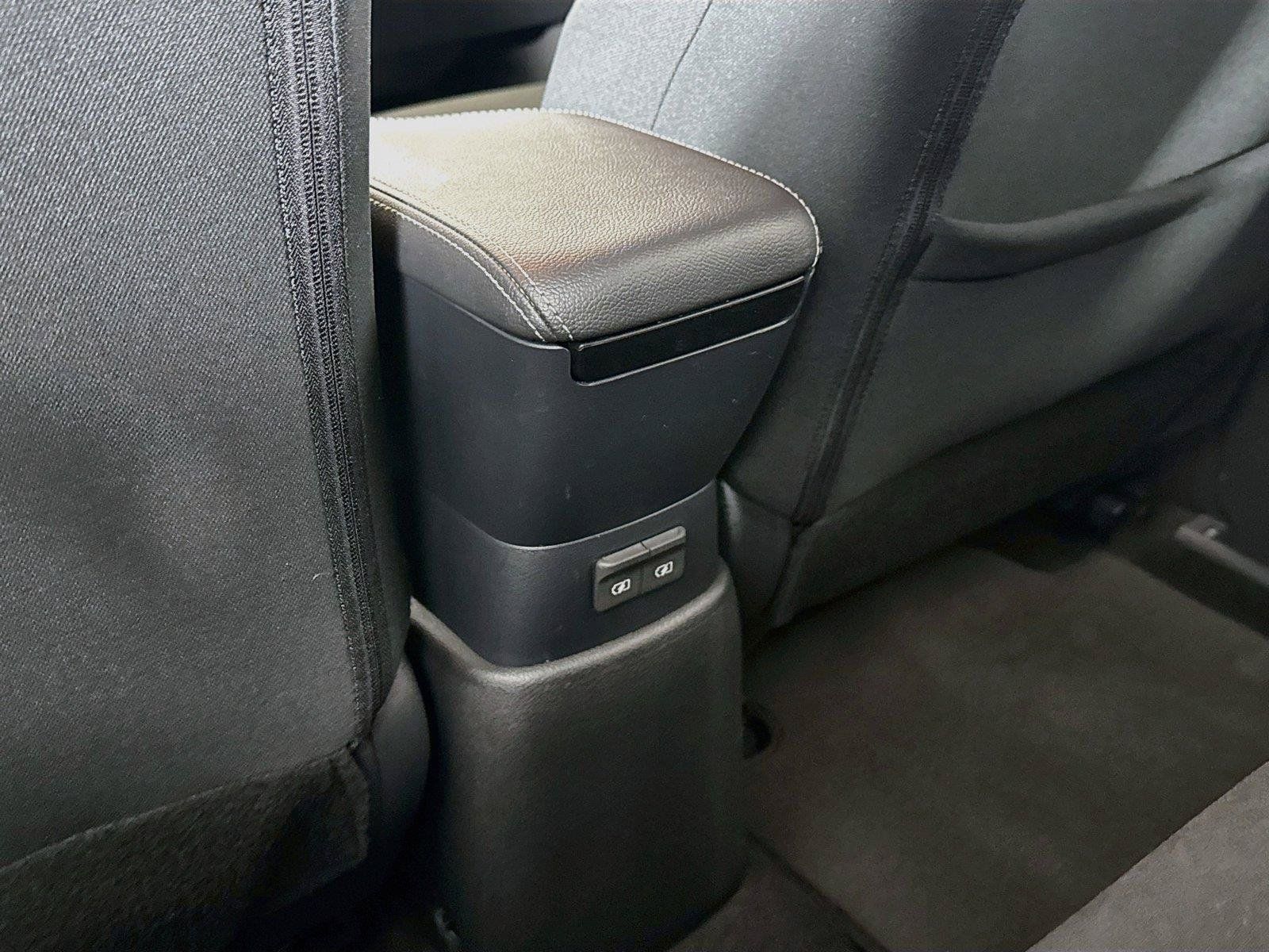 Used 2024 Nissan Kicks S FWD image 31
