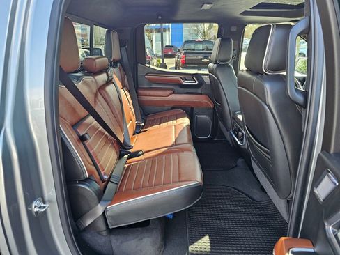 Used 2025 GMC Sierra 1500 Denali Ultimate AWD/4WD image 30