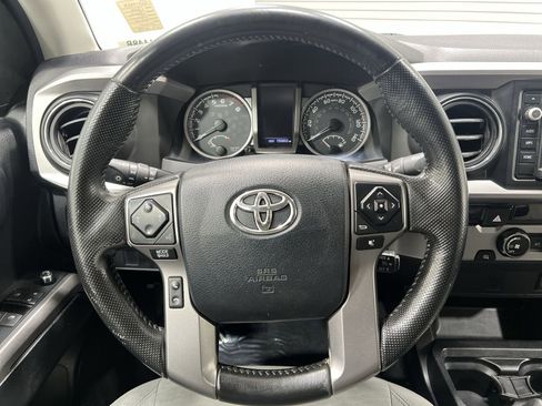 Used 2016 Toyota Tacoma SR5 image 14