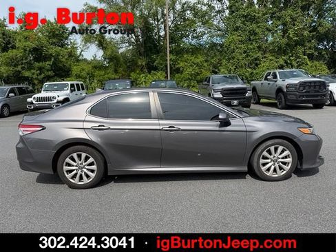 Used 2019 Toyota Camry LE FWD image 2