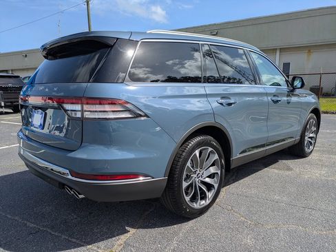 New 2026 Lincoln Aviator AWD image 4