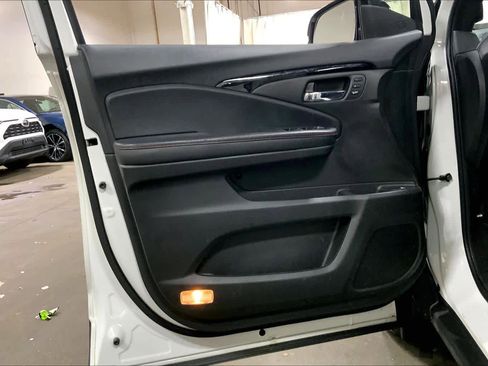 Used 2022 Honda Ridgeline Black Edition image 21