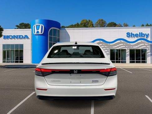 Used 2024 Honda Accord Sport image 7