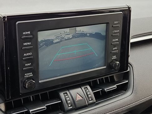 Used 2019 Toyota RAV4 XLE Premium w/ Cold Weather Package AWD/4WD image 20