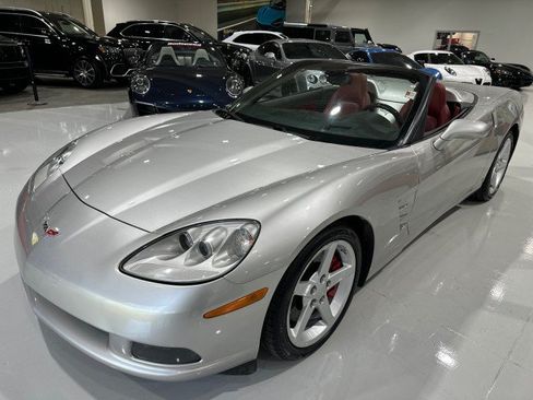 Used 2006 Chevrolet Corvette Convertible w/ Preferred Equipment Group RWD image 82