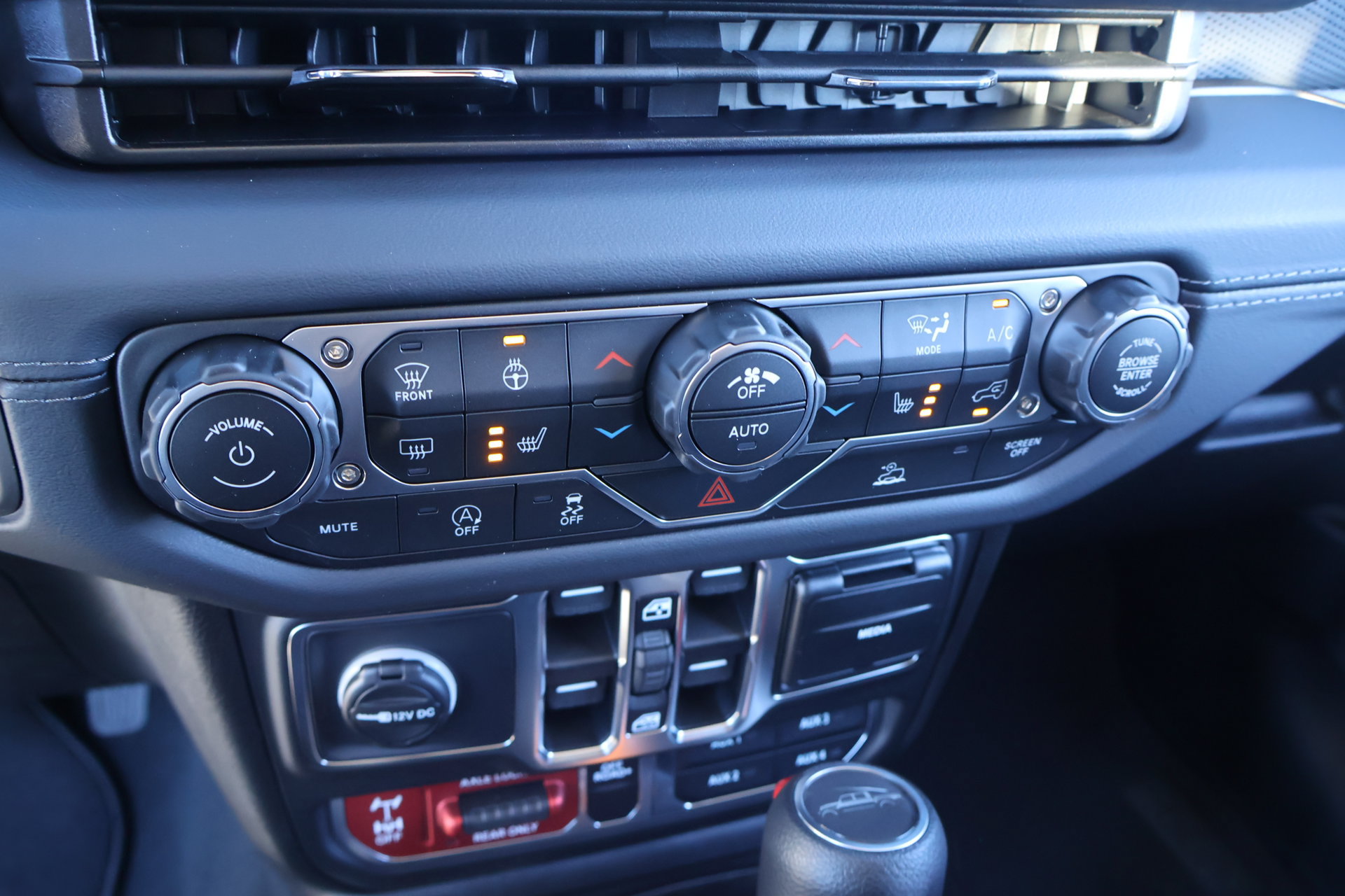 New 2026 Jeep Gladiator Mojave AWD/4WD image 7