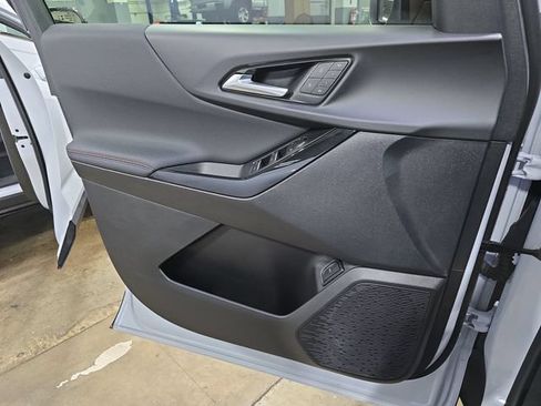 New 2026 Chevrolet Equinox RS w/ Convenience Package III FWD image 30