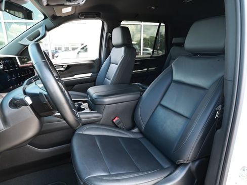 Used 2025 Chevrolet Tahoe LT RWD image 24
