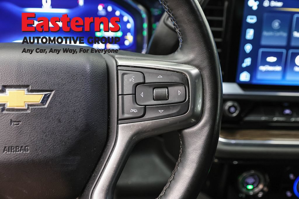 Used 2023 Chevrolet Silverado 1500 LT AWD/4WD image 17