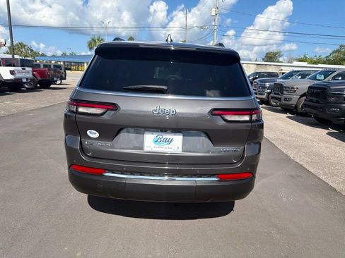 Used 2021 Jeep Grand Cherokee L Limited AWD/4WD image 7