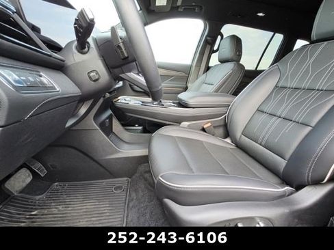 Used 2026 Buick Enclave Avenir w/ Super Cruise Package FWD image 12